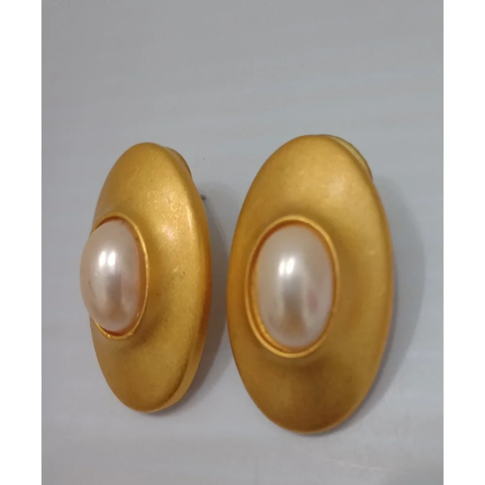 Vintage M.J. Carroll Gold Faux‎ Pearl Oval Pierced Earrings